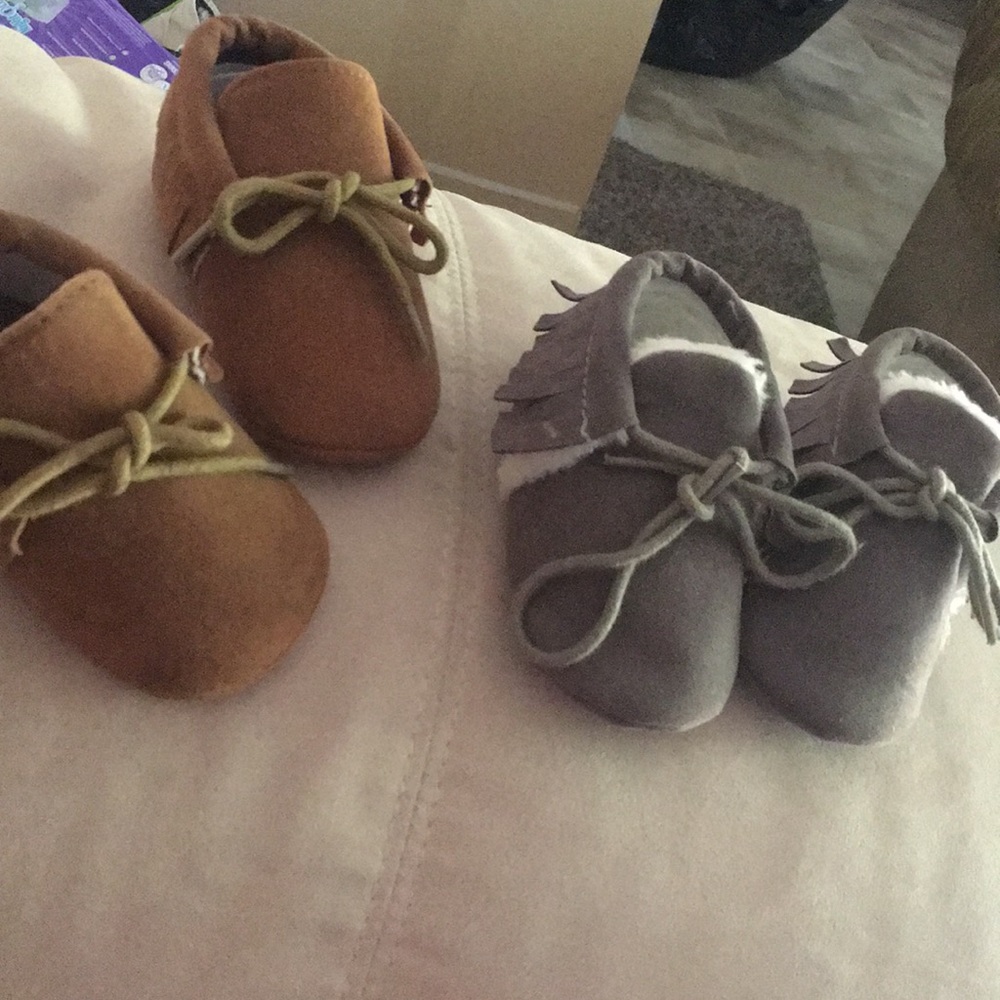 Baby shoes size 0-6 months